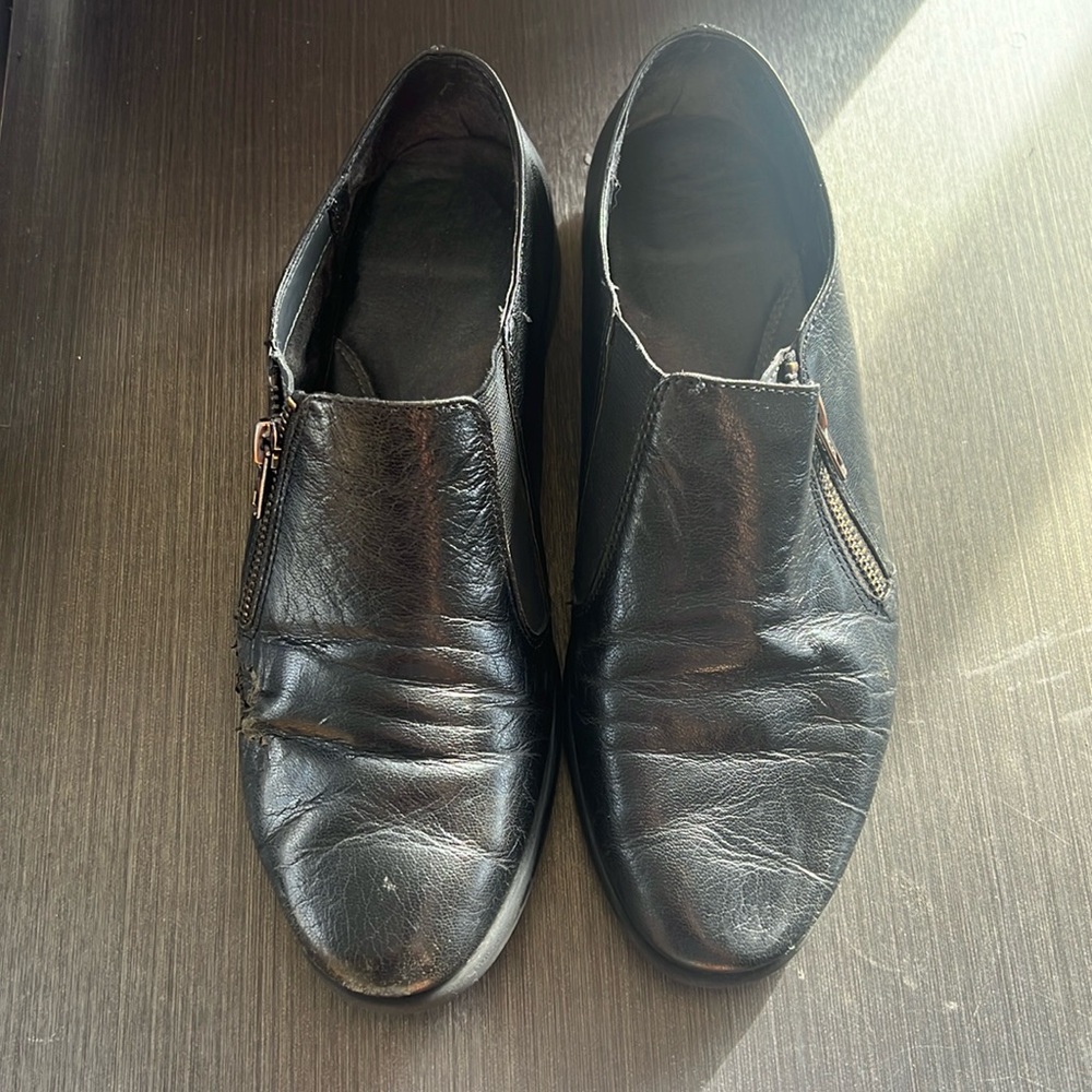 Leather flats